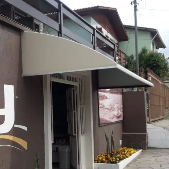 Cobertura de Lona em Paulínia SP — Cobertura em área de piscina