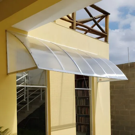 Toldo Policarbonato Alveolar em Paulínia SP — Instalação em garagem residencial