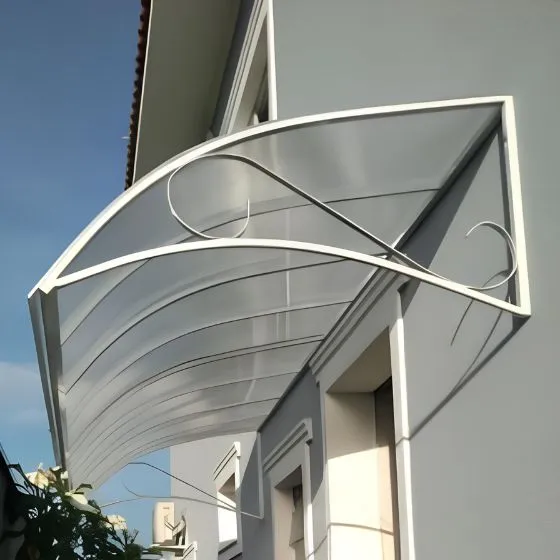 Toldo Policarbonato Alveolar em Paulínia SP — Cobertura com estrutura metálica reforçada